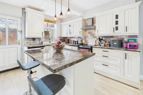 undefined, Lysons Avenue, Linden, Gloucester