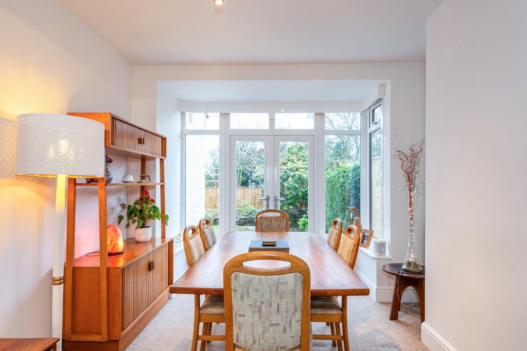 Dining Lounge