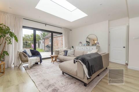 3 bedroom semi-detached house for sale, Cromwell Road, Norwich NR7