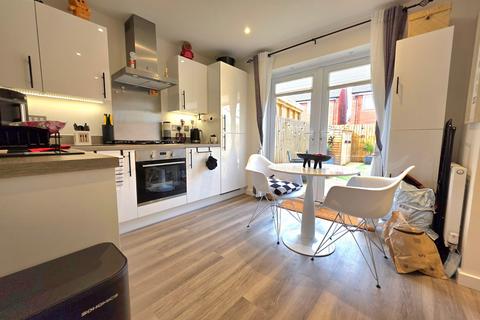 2 bedroom semi-detached house for sale, Charmoise Road, Highbridge, Somerset, TA9