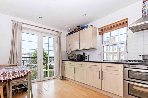 2 bedroom flat to rent, Church Path, London W4