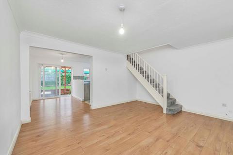 4 bedroom house to rent, Goodwin Close, Mitcham CR4