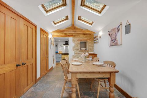 undefined, Red Lion Cottages, Culworth OX17