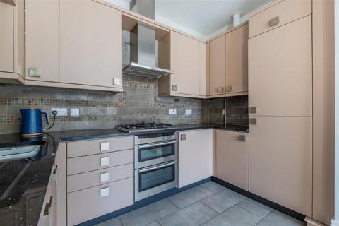 2 bedroom apartment to rent, Lake Road East, Cardiff CF23