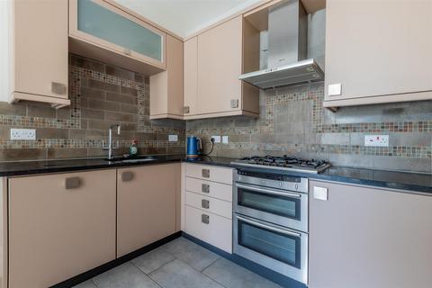 2 bedroom apartment to rent, Lake Road East, Cardiff CF23