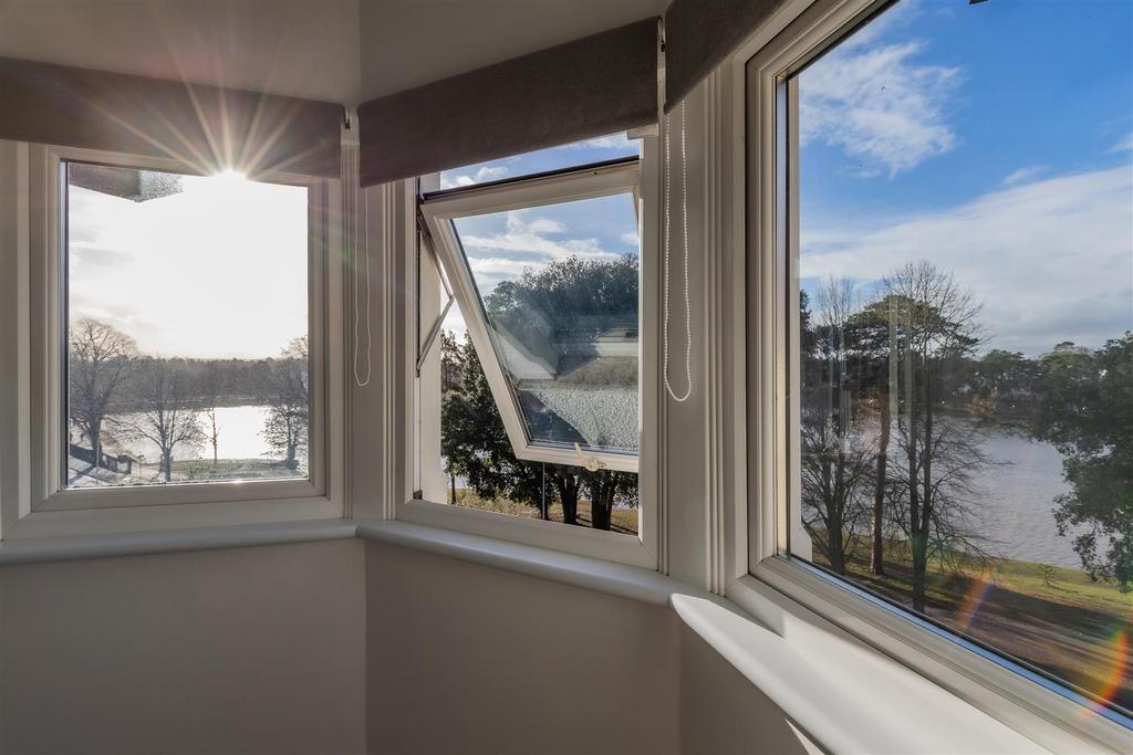 11 Glan Y Llyn Apartments-13.jpg