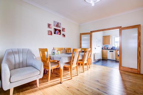 3 bedroom semi-detached house for sale, Eastern Avenue, Southend-on-sea, SS2