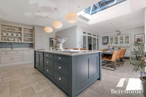 5 bedroom detached house for sale, Corbets Tey Road, Upminster, RM14