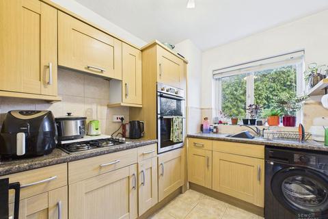 2 bedroom maisonette for sale, Denham Way, Maple Cross, Rickmansworth, WD3 9SP