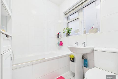 2 bedroom maisonette for sale, Denham Way, Maple Cross, Rickmansworth, WD3 9SP