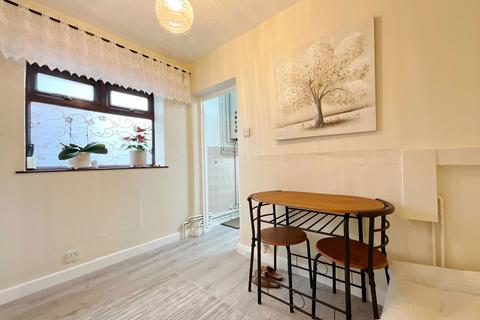 3 bedroom semi-detached house for sale, Roselea Drive, Southport PR9