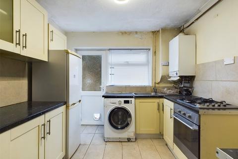 3 bedroom terraced house for sale, Cheyne Way, Farnborough, Hampshire, GU14