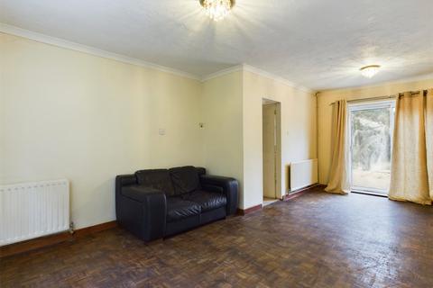 3 bedroom terraced house for sale, Cheyne Way, Farnborough, Hampshire, GU14