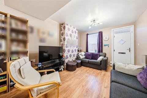 2 bedroom terraced house for sale, Ducketts Road, Crayford