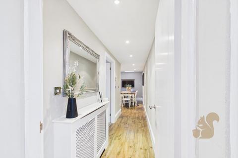 3 bedroom end of terrace house for sale, Gosbecks Road, Colchester
