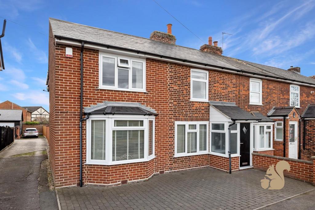 Gosbecks Road, Colchester 3 bed end of terrace house - £375,000