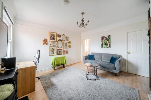 1 bedroom flat for sale, Martyr Road, Guildford, GU1