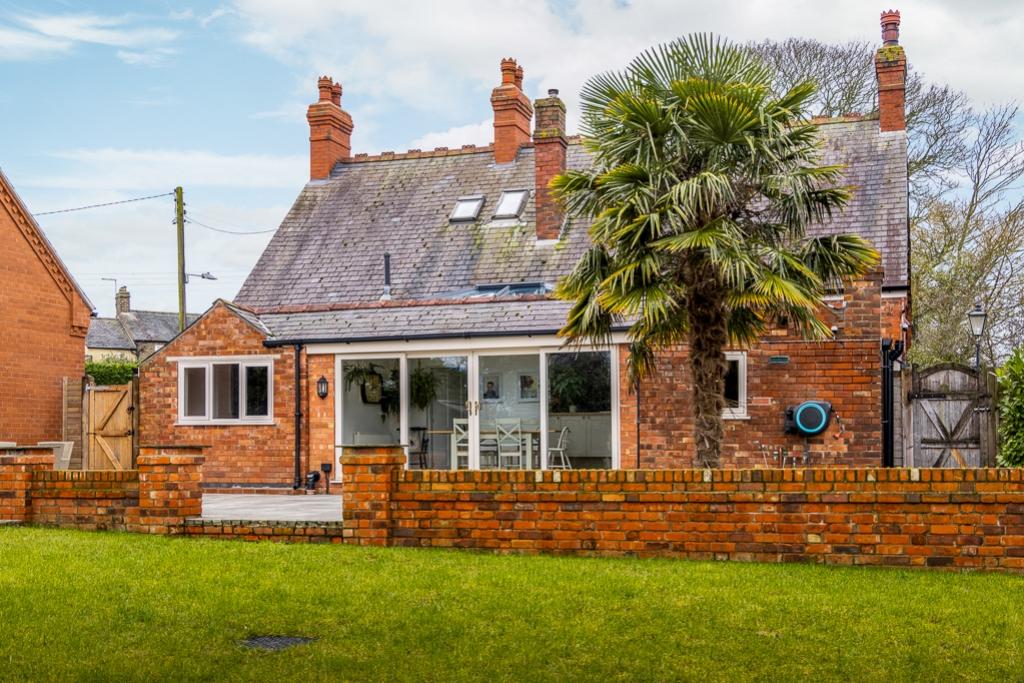 21 Mill Hill (Nettleham)-14