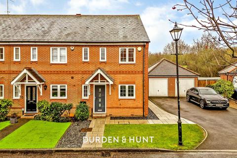 3 bedroom end of terrace house for sale, Woodcote Mews, Loughton,  IG10