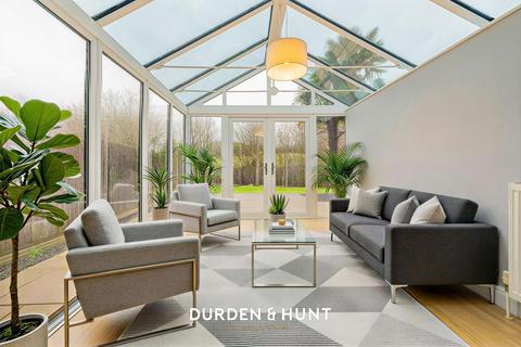 3 bedroom end of terrace house for sale, Woodcote Mews, Loughton,  IG10