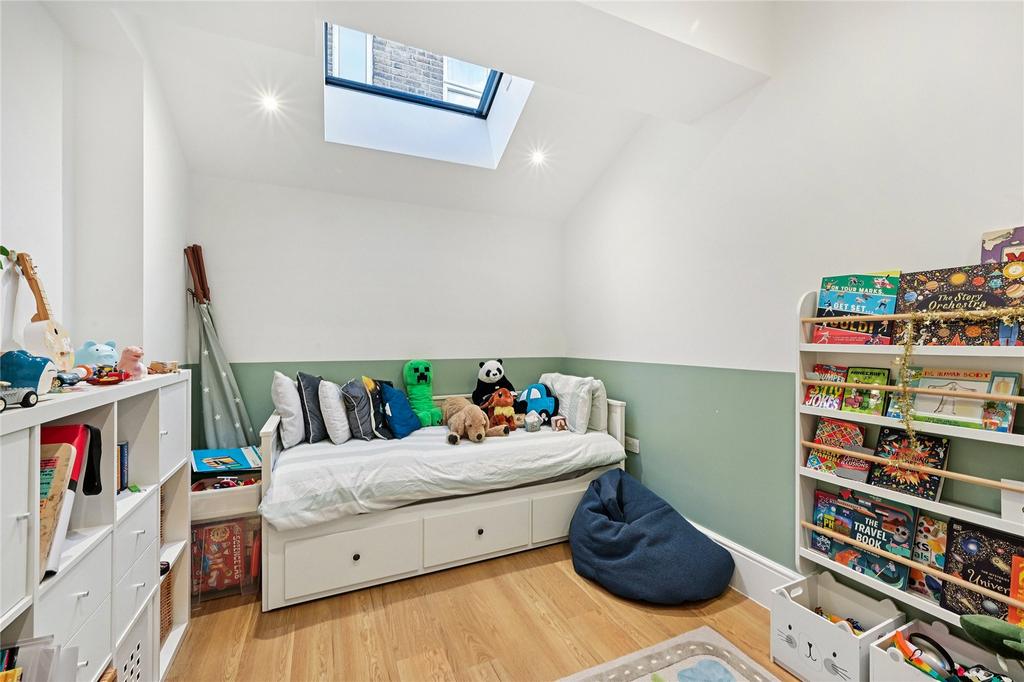 Bedroom/Playroom