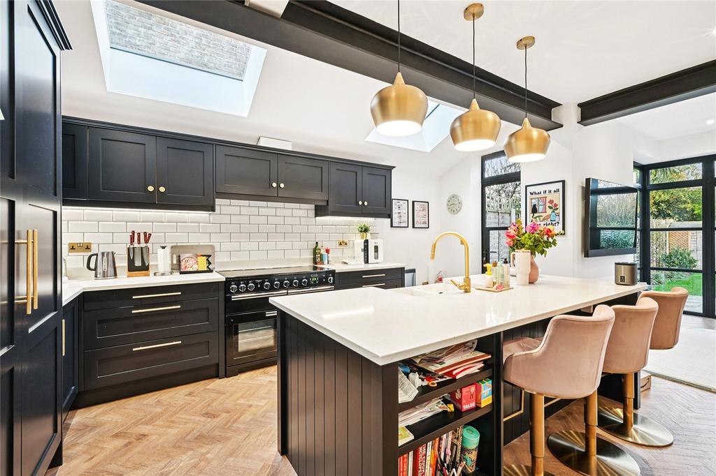 Kitchen/Dining