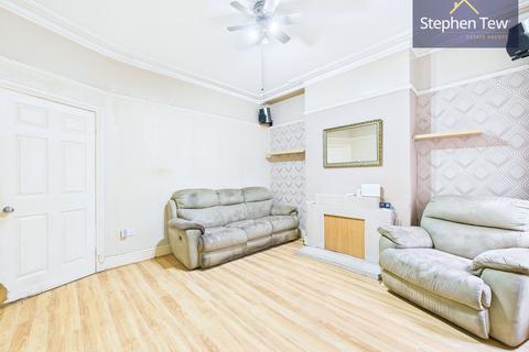 4 bedroom terraced house for sale, Henthorne Street, Blackpool, FY1