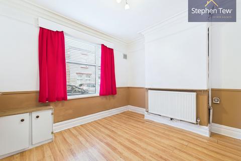 4 bedroom terraced house for sale, Henthorne Street, Blackpool, FY1