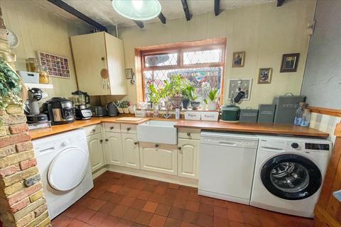 3 bedroom semi-detached house for sale, Bedfont Lane, Feltham, Middlesex, TW14
