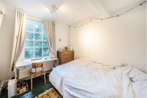 3 bedroom flat for sale, Clapton Passage, London, E5
