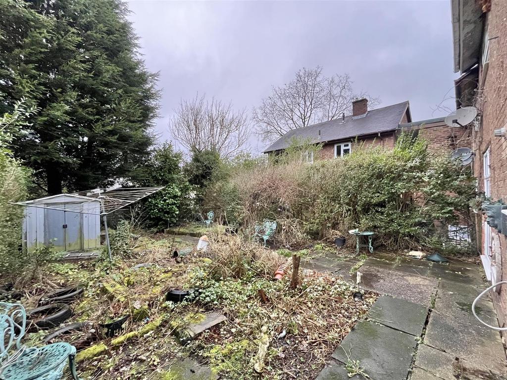 Gardens &amp; Parking