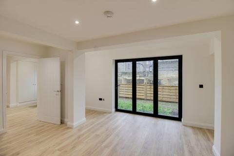 3 bedroom terraced house for sale, Yorks Mews, St Neots PE19