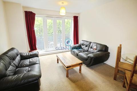 2 bedroom flat to rent, ASPECTS COURT, WINDSOR ROAD, SLOUGH,