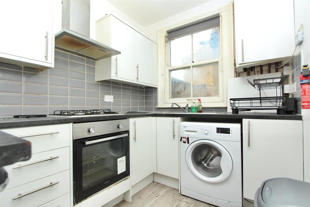 Collingwood Road, N15