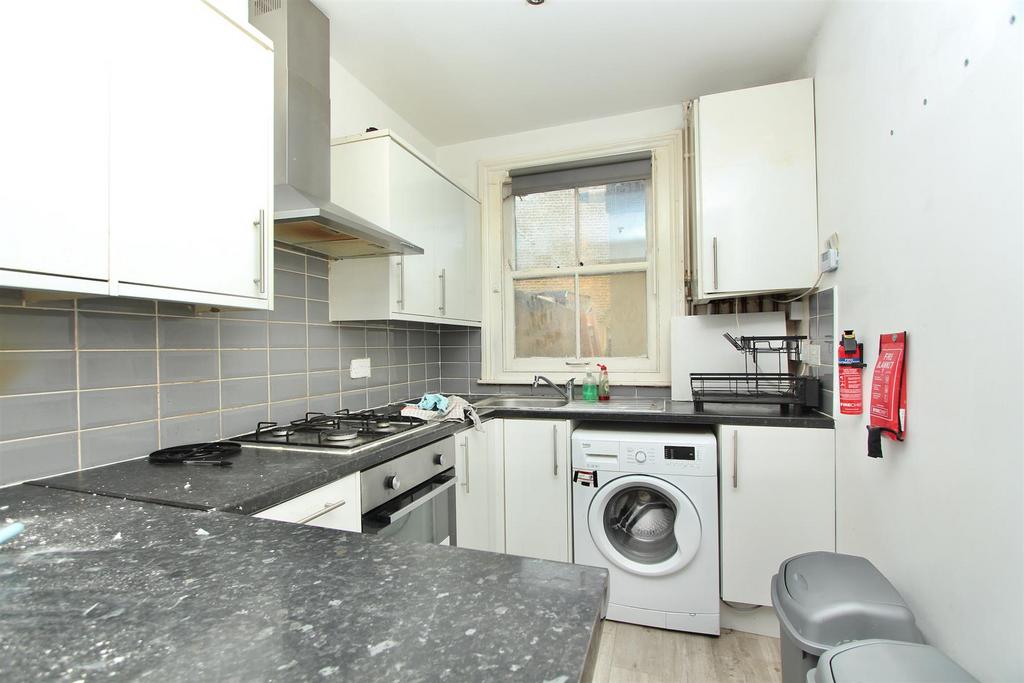 Collingwood Road, N15
