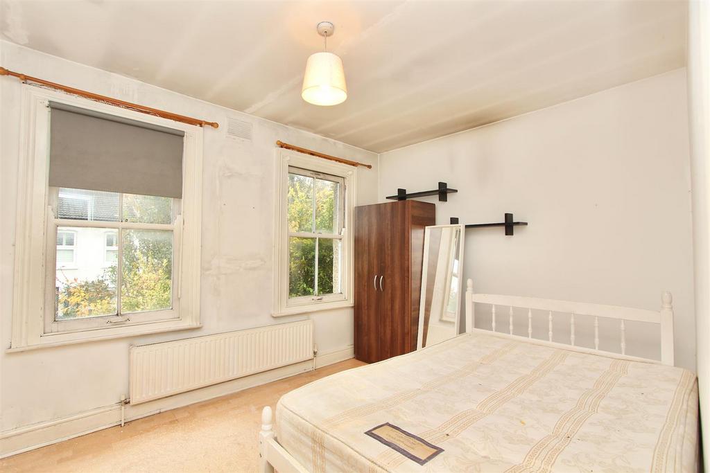Collingwood Road, N15
