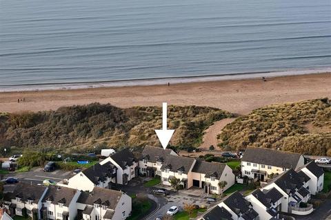 undefined, White House Close, Bideford EX39