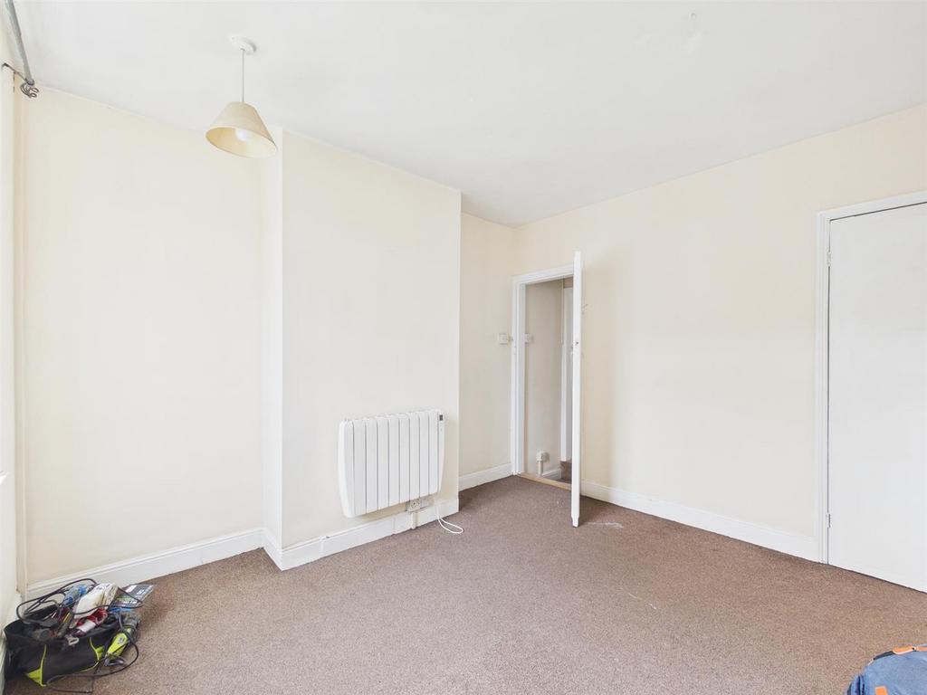 19 Paddock Grove Photos (4).jpg