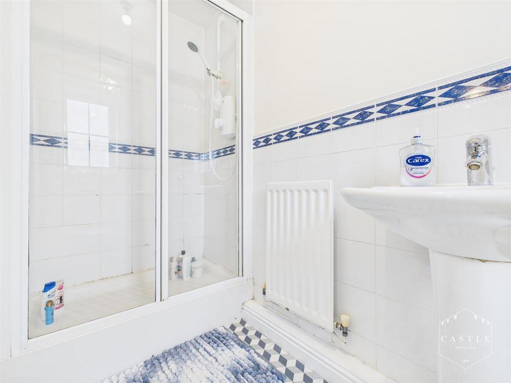 Ensuite shower room