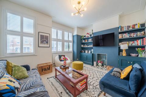 3 bedroom maisonette for sale, Dunstans Road, London