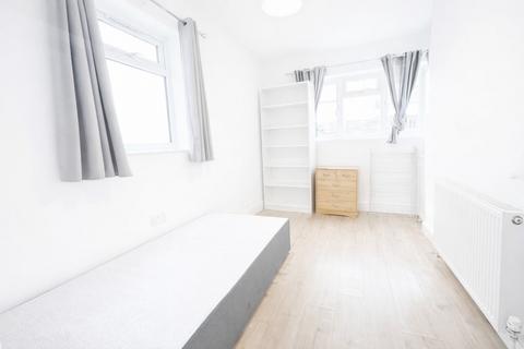 undefined, SPACIOUS 7 BEDROOM SEMI-DETACHED HMO AVAILABLE FOR COMPANY LET