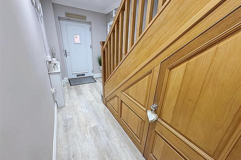 4 bedroom semi-detached house for sale, Golf Course Lane, Waltham, Grimsby, N.E. Lincs, DN37 0JN