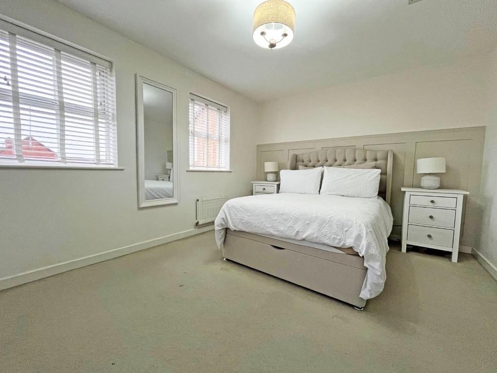 Bed1.jpg