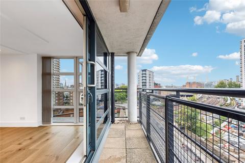 3 bedroom flat for sale, Buckingham Palace Road, SW1W