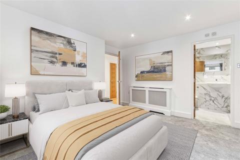 3 bedroom flat for sale, Buckingham Palace Road, SW1W