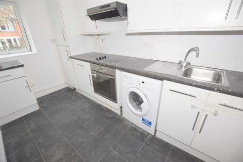2 bedroom flat to rent, Springfield Close, Woodside Park