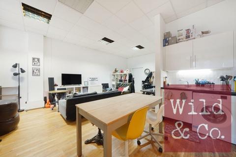 2 bedroom flat to rent, Maun House, Shacklewell Lane, Hackney