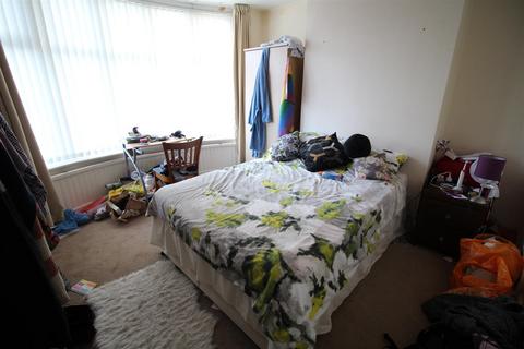 3 bedroom house to rent, Colgate Crescent, Fallowfield, Manchester