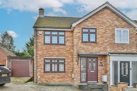 3 bedroom semi-detached house for sale, Bardeswell Close, Brentwood