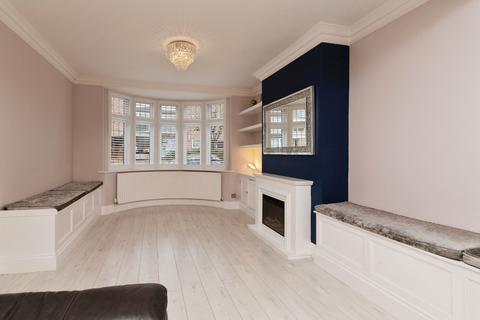3 bedroom detached house for sale, Princes Road, Romford, RM1